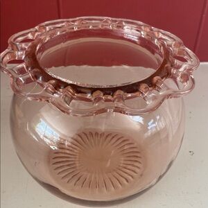 Vintage Anchor Hocking Old Colony Pattern Elegant Pink Glass Vase 1920-30s